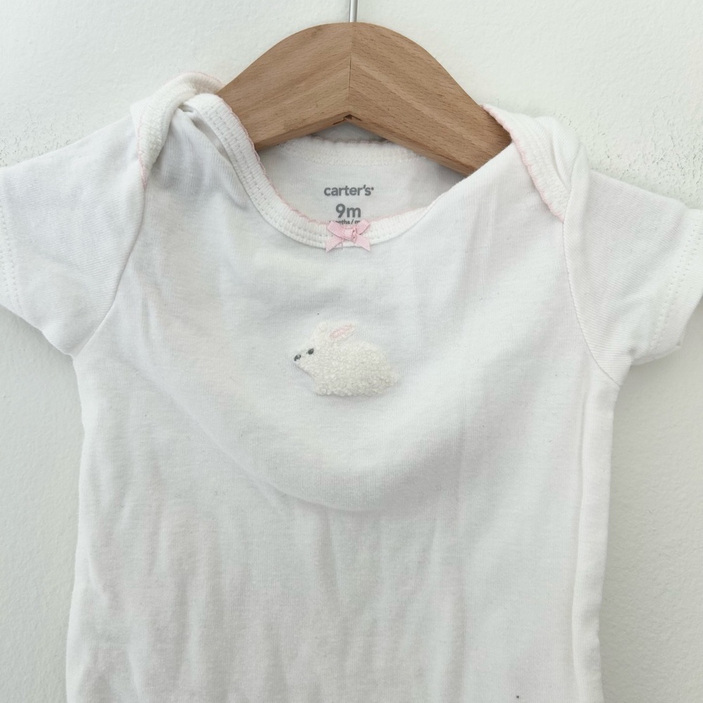 Carters 9 Months Bunny White Baby One-Piece Bodysuit - Picture 2 of 4